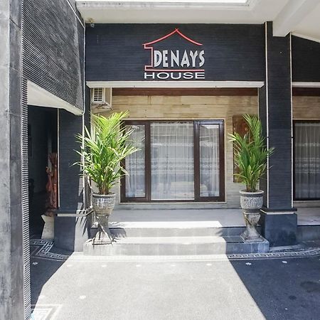 Denays Guesthouse Jimbaran Bagian luar foto