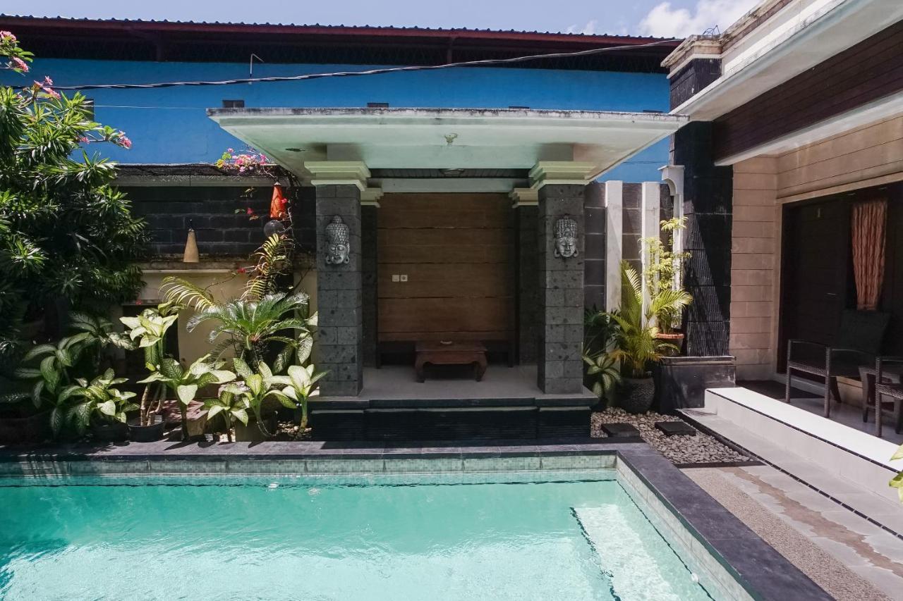 Denays Guesthouse Jimbaran Bagian luar foto